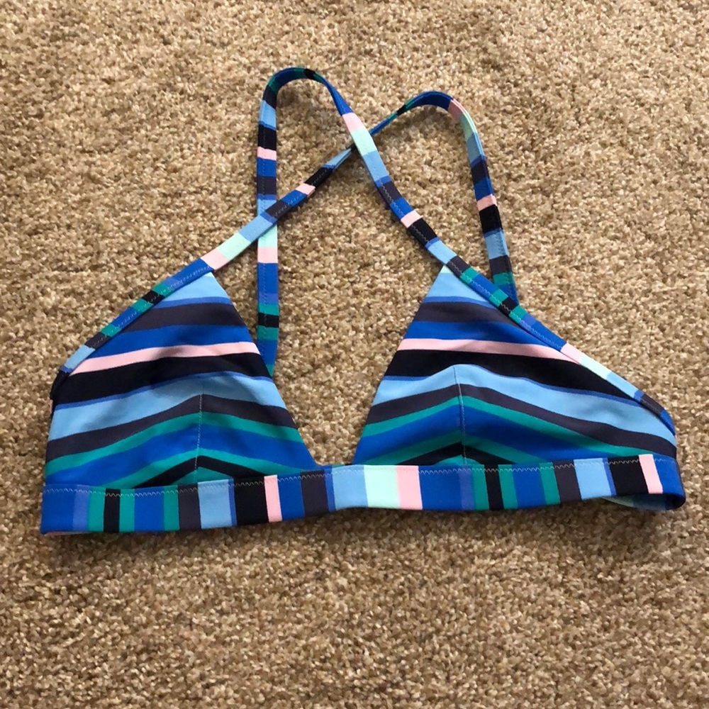 M aerie bikini top